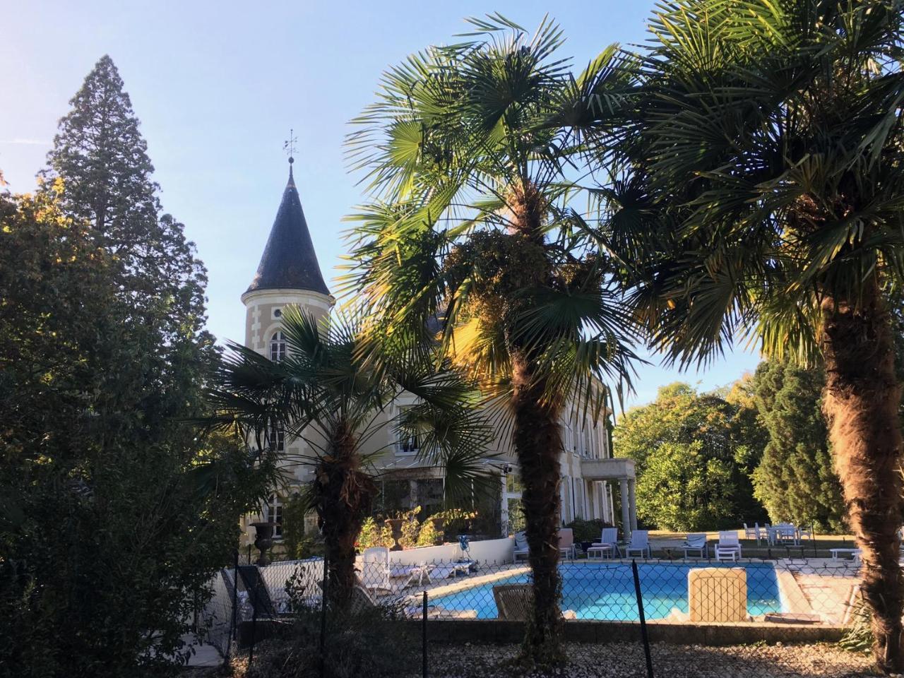 Chateau Les Vallees Tournon-Saint-Pierre Exterior foto